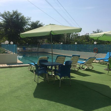 Queens Land Hotel Jounieh Ngoại thất bức ảnh