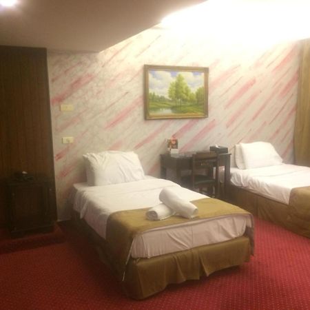 Queens Land Hotel Jounieh Ngoại thất bức ảnh
