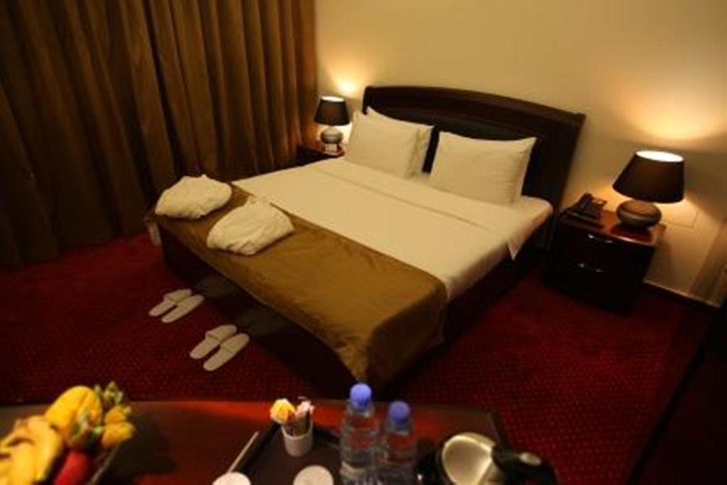 Queens Land Hotel Jounieh Ngoại thất bức ảnh